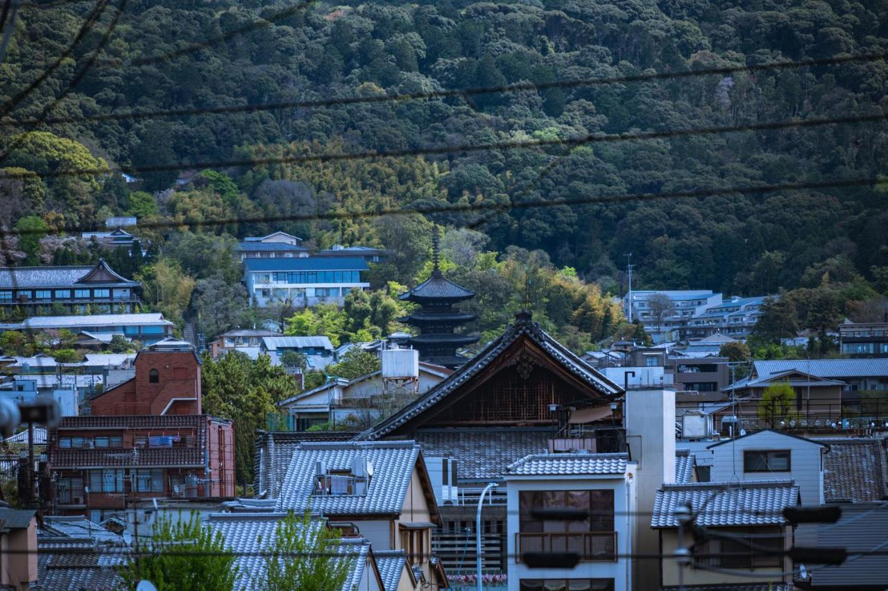 Вилла 樺屋 四条高瀬川 Kabaya Shijo Takasegawa Киото Экстерьер фото